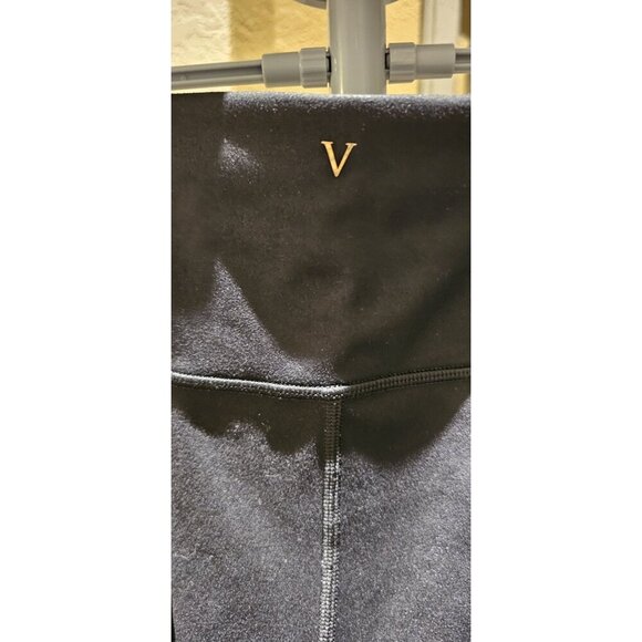 Victoria's Secret Black High-Waisted Pocket Leggings Size 6 - Picture 4 of 13